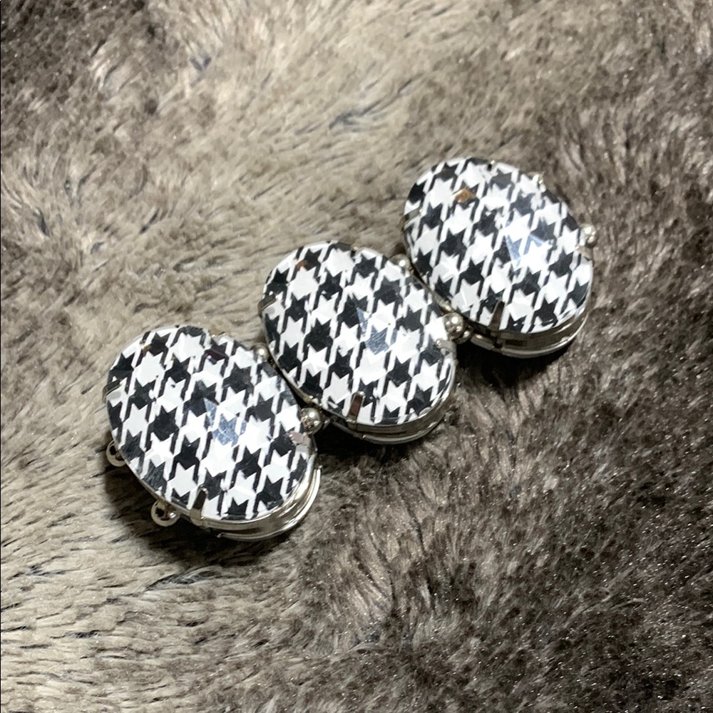 Stylish Black and White Blanket 8042 - Picture 1 of 4